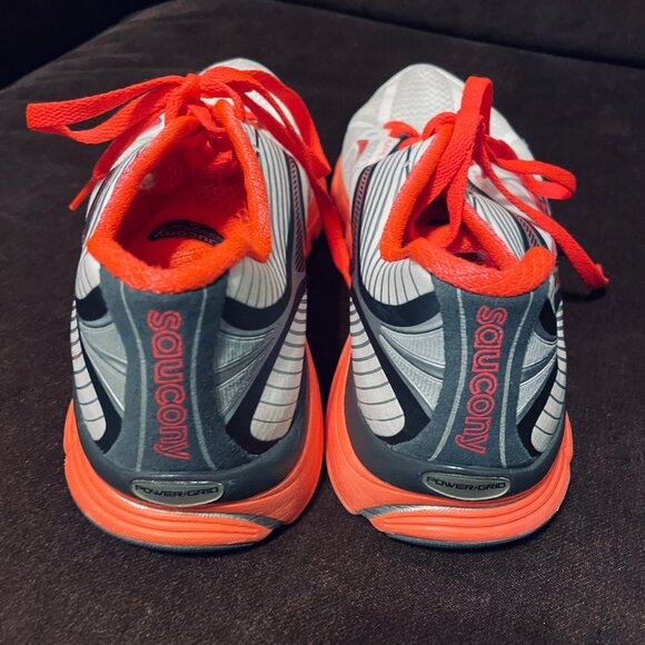 Excellent Women's Saucony Kinvara 4 White Coral Red Grey Women's 11 US 43 EUR - Picture 5 of 9